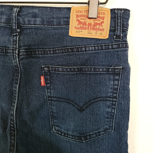 Levi's 511 Slim Fit Dark Wash Jeans, size 30x30, 20R - Picture 5 of 6